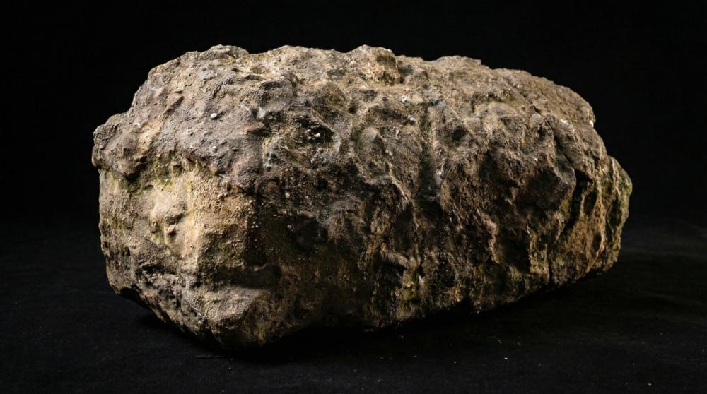 PANDHUSA Peti Mati Zaman Megalitikum